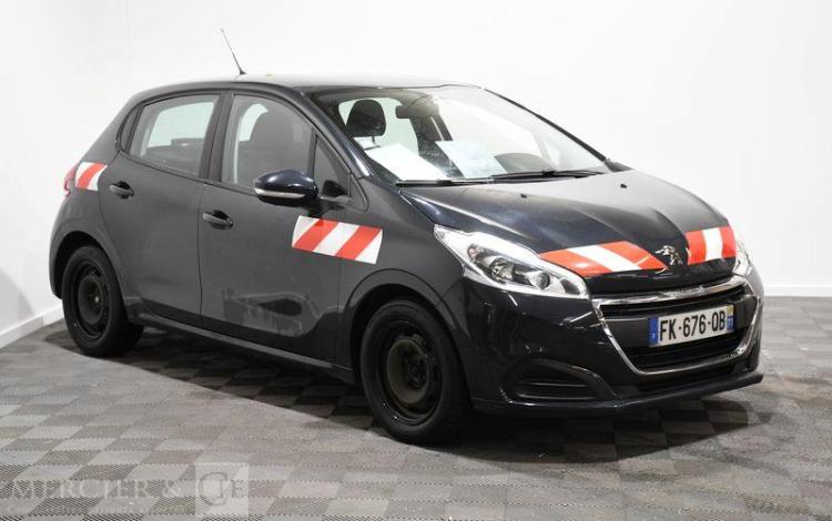 PEUGEOT 208 STE ACTIVE BLUEHDI 100 S&S BLEU FK-676-QB