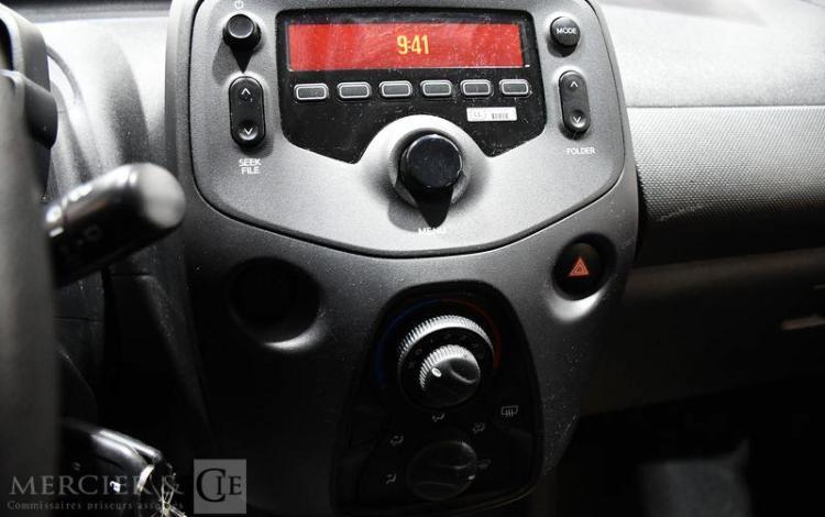 CITROEN C1 VTi 72CH S&S LIVE 5P ROUGE FL-565-BW