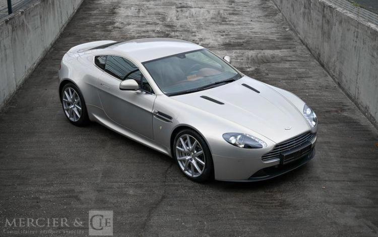 ASTON MARTIN VANTAGE V8  FM0215