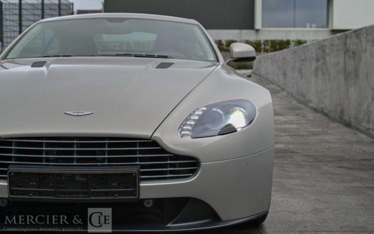 ASTON MARTIN VANTAGE V8  FM0215