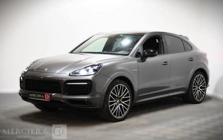 PORSCHE CAYENNE COUPE 3,0 V6 462ch E-HYBRID GRIS FN-764-MX