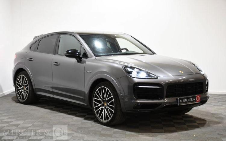 PORSCHE CAYENNE COUPE 3,0 V6 462ch E-HYBRID GRIS FN-764-MX