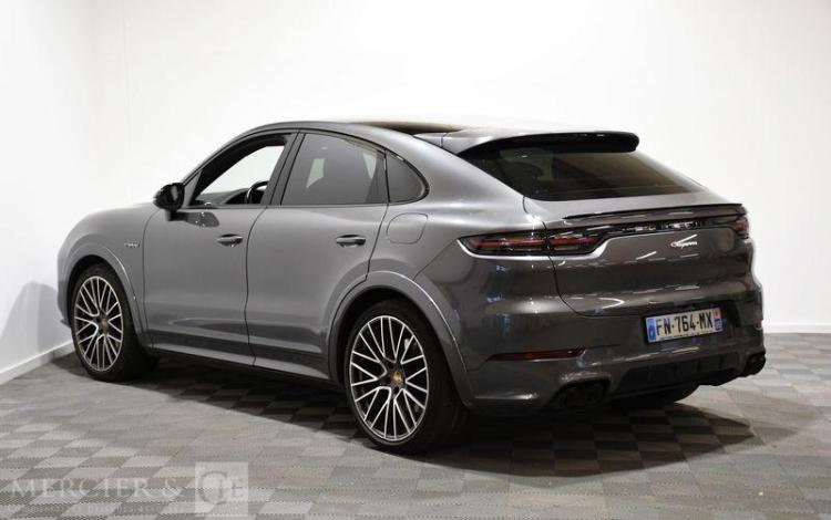 PORSCHE CAYENNE COUPE 3,0 V6 462ch E-HYBRID GRIS FN-764-MX