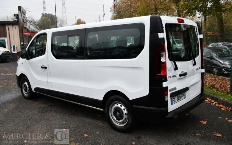 RENAULT TRAFIC COMBI 2,0 DCI 120 9pl BLANC FX-349-FP