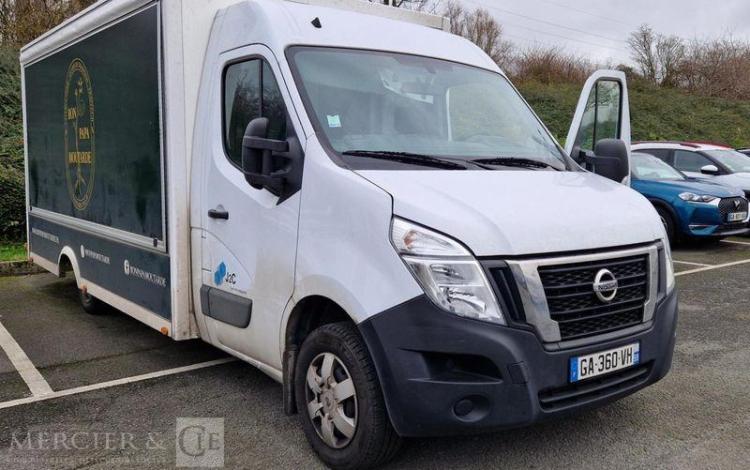 NISSAN NV400 3500 DCI 145 MAGASIN BOUCHERIE BLANC GA-360-VH