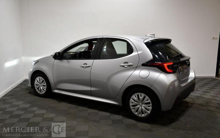 TOYOTA YARIS 4 STE 116H DYNAMIC BUSINESS AFF GRIS GB-205-VJ