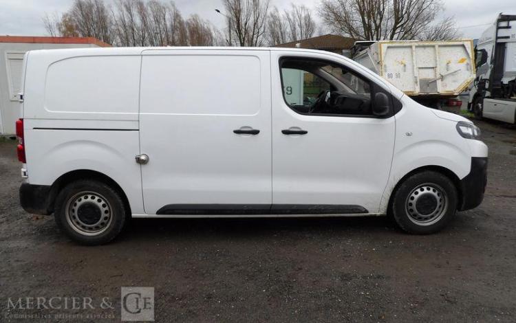 CITROEN JUMPY M BLUEHDI 120 S&S – 64938 KMS – ANNEE 2021 BLANC GD-473-PW