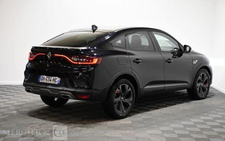 RENAULT ARKANA RS LINE TCE 160 EDC NOIR GH-634-HC