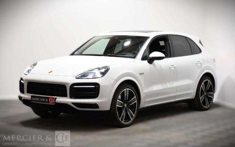 PORSCHE CAYENNE 3,0 V6 462ch E-HYBRID PLATINIUM EDITION BLANC GK-925-KB