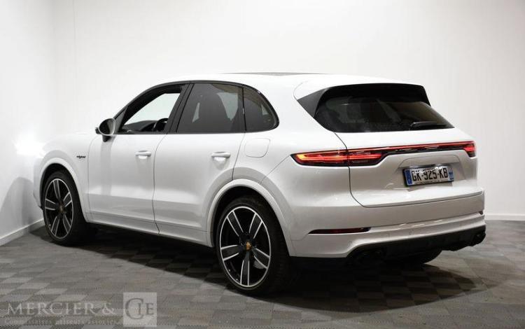 PORSCHE CAYENNE 3,0 V6 462ch E-HYBRID PLATINIUM EDITION BLANC GK-925-KB