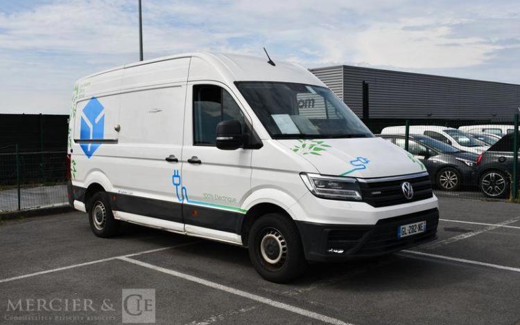 VOLKSWAGEN E-CRAFTER 35 L3H3 e 136CH BUSINESS PLUS TRACTION 11M3 BLANC GL-282-NE