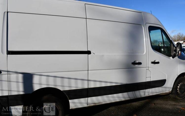 RENAULT MASTER FG F3300 L2H2 BLUE DCI 130 R-LINK BLANC GT-219-VM