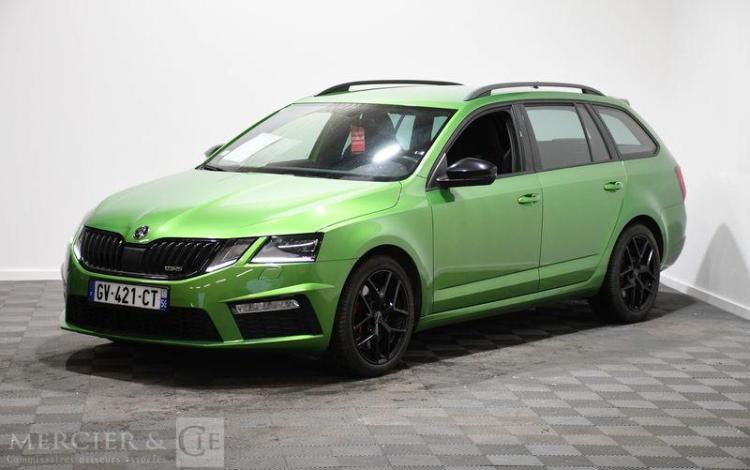 SKODA OCTAVIA COMBI 2,0 TSI 245 RS 4X2 DSG BVA VERT GV-421-CT