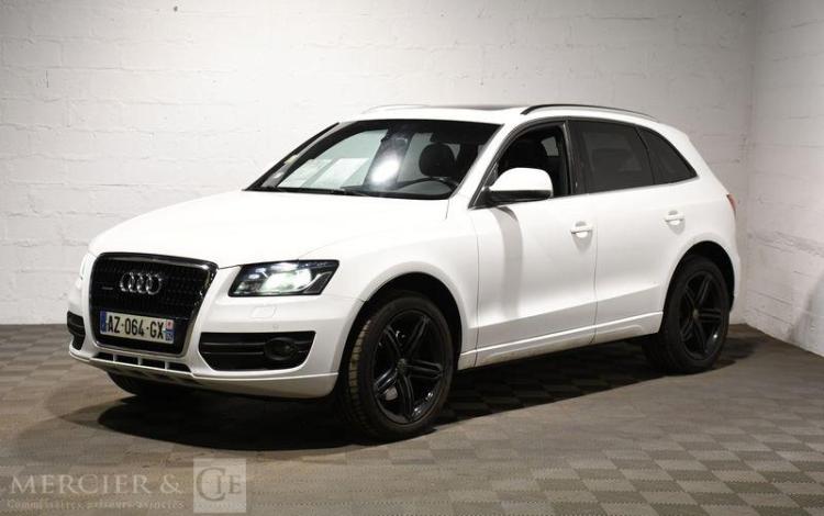 AUDI Q5 3,0 TDI 240 AVUS QUATTRO S-TRONIC BVA BLANC AZ-064-GX