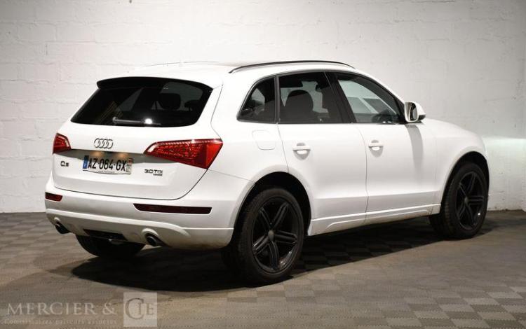 AUDI Q5 3,0 TDI 240 AVUS QUATTRO S-TRONIC BVA BLANC AZ-064-GX