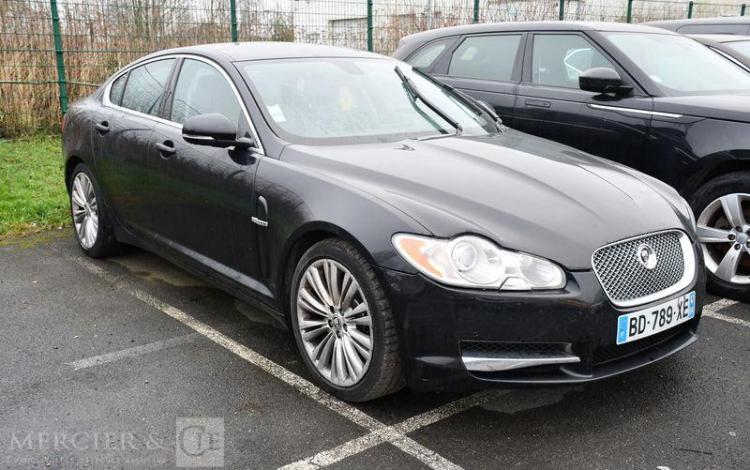 JAGUAR XF 3,0 D 240CH LUXURY PREMIUM BVA NOIR BD-789-XE