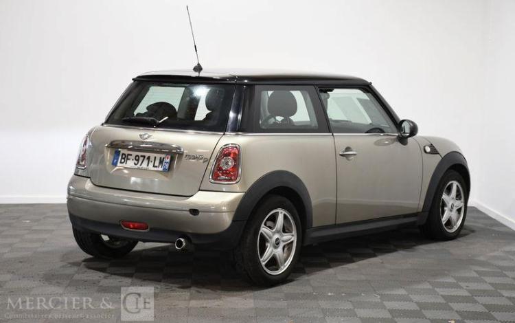 MINI COOPER HATCH 1,6 D 110CH PACK CHILI GRIS BF-971-LM