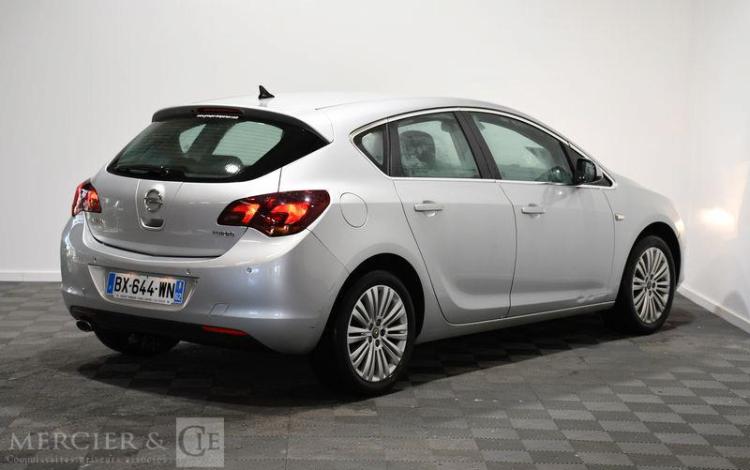 OPEL ASTRA 1,4 T 140 CONNECT PACK GRIS BX-644-WN