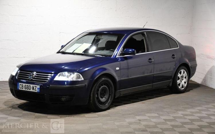 VOLKSWAGEN PASSAT 1,9 TDI 100 BLEU CB-680-WZ