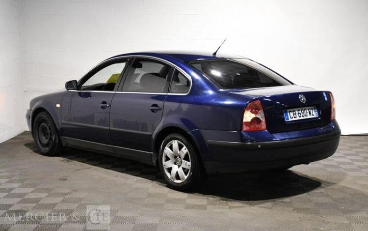 VOLKSWAGEN PASSAT 1,9 TDI 100 BLEU CB-680-WZ