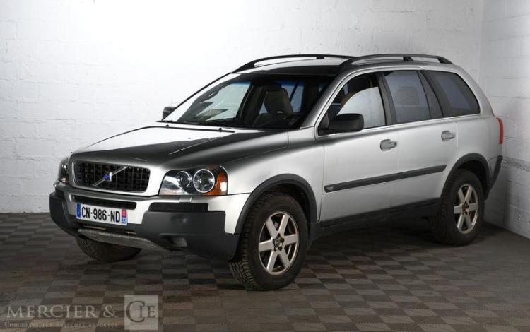 VOLVO XC90 2,4 D5 165 MOMENTUM AWD GEARTRONIC GRIS CN-986-ND