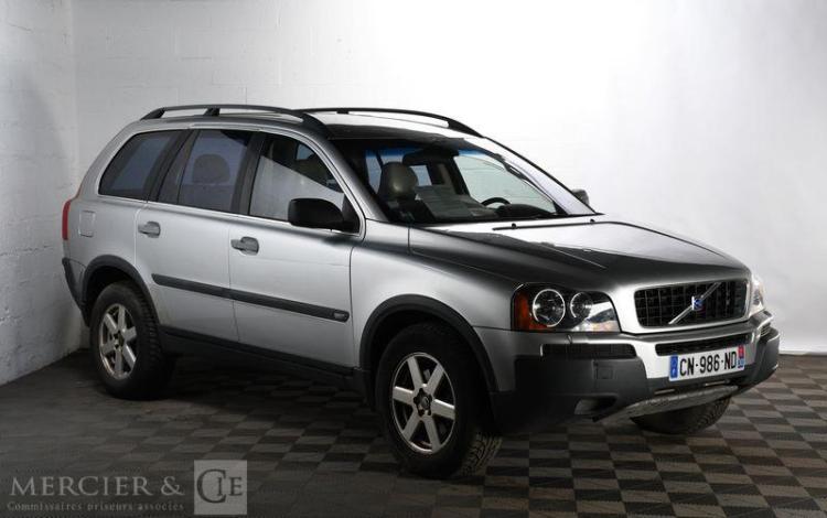 VOLVO XC90 2,4 D5 165 MOMENTUM AWD GEARTRONIC GRIS CN-986-ND