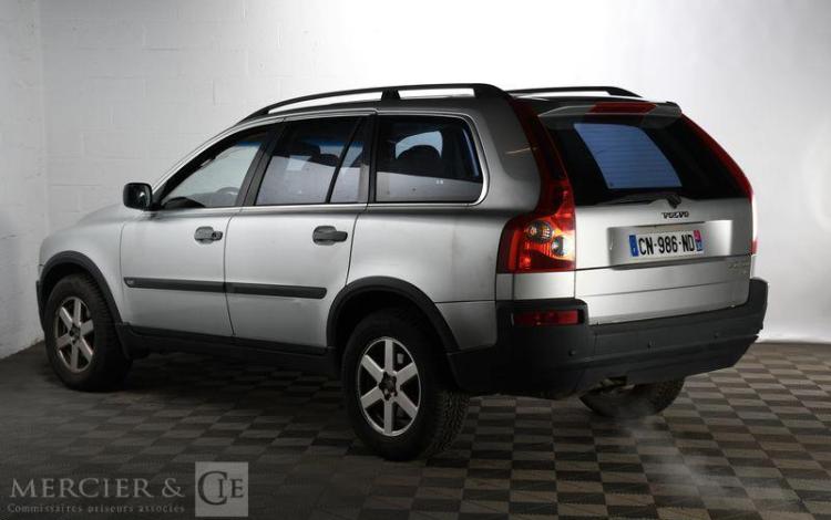 VOLVO XC90 2,4 D5 165 MOMENTUM AWD GEARTRONIC GRIS CN-986-ND