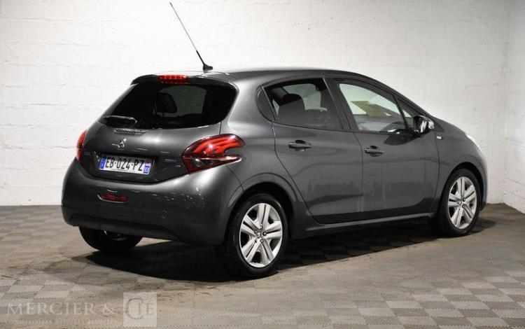 PEUGEOT 208 1,6 BLUEHDI100 STYLE GRIS EB-024-PZ