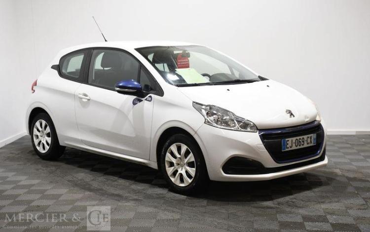 PEUGEOT 208 1,2 PURETECH 70 LIKE  EJ-069-CX