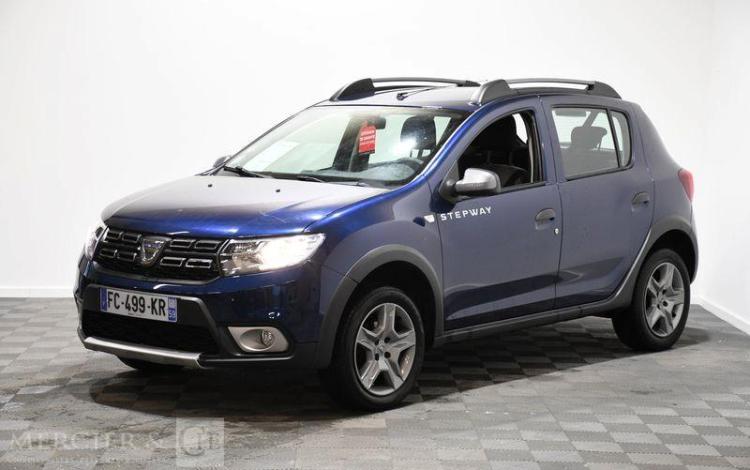 DACIA SANDERO STEPWAY TCE 90 BLEU FC-499-KR