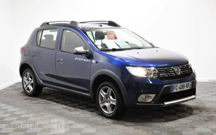 DACIA SANDERO STEPWAY TCE 90 BLEU FC-499-KR