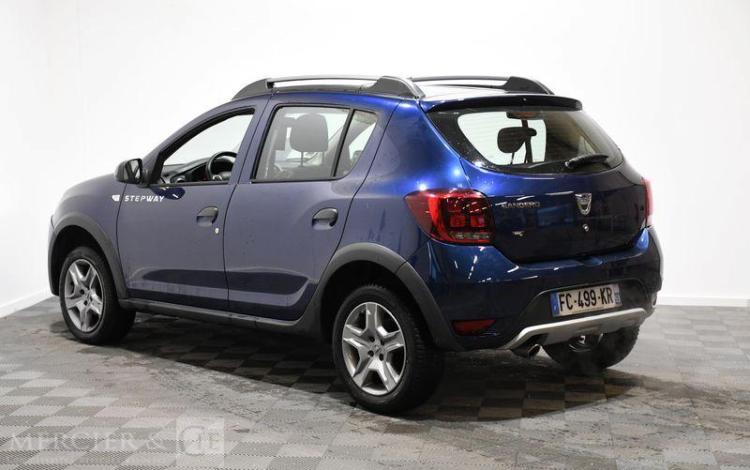 DACIA SANDERO STEPWAY TCE 90 BLEU FC-499-KR