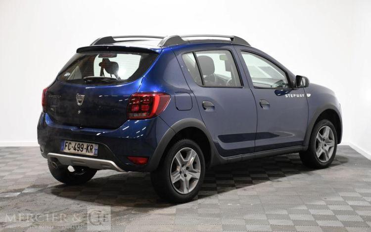 DACIA SANDERO STEPWAY TCE 90 BLEU FC-499-KR