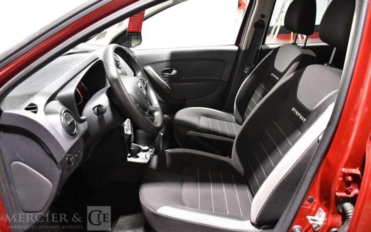 DACIA SANDERO STEPWAY TCE 90 ROUGE FK-699-AA