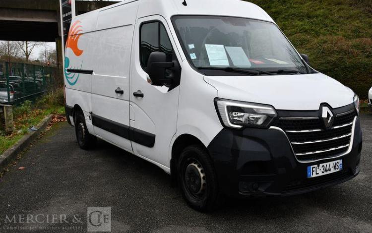 RENAULT MASTER GCF F3300 L2H2 DCI 135 BLANC FL-344-WS