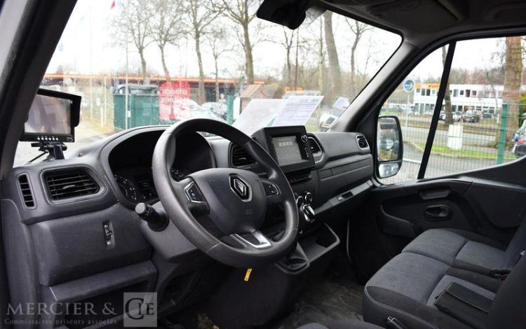 RENAULT MASTER GCF F3300 L2H2 DCI 135 BLANC FL-344-WS