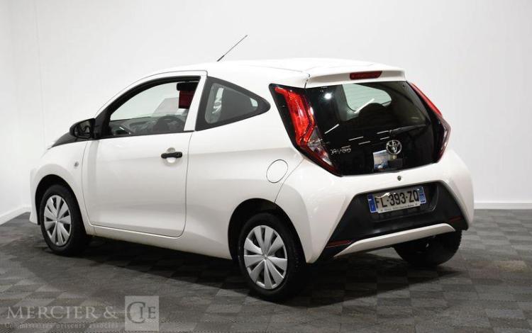 TOYOTA AYGO 1,0 VVT-i X BERLINE 3P BLANC FL-393-ZQ