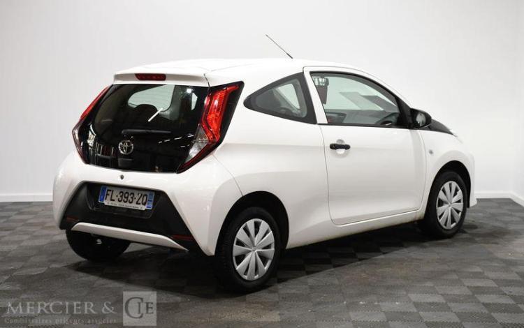 TOYOTA AYGO 1,0 VVT-i X BERLINE 3P BLANC FL-393-ZQ