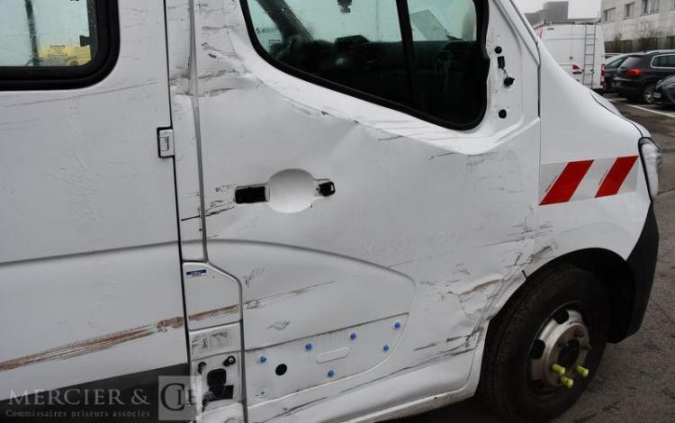 RENAULT MASTER CHASSIS DOUBLE CAB RJ3500 L4 DCI 130 BLANC FV-305-VK