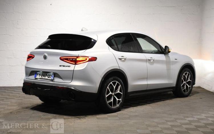 ALFA ROMEO STELVIO 2.2 D 160 SPRINT GRIS FY-247-QD