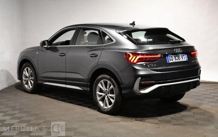 AUDI Q3 GRIS GQ-836-VT