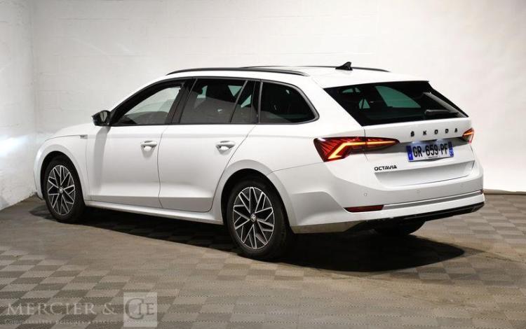 SKODA OCTAVIA COMBI SPORTLINE 2.0 TDI 150 DSG7 BLANC GR-659-PF