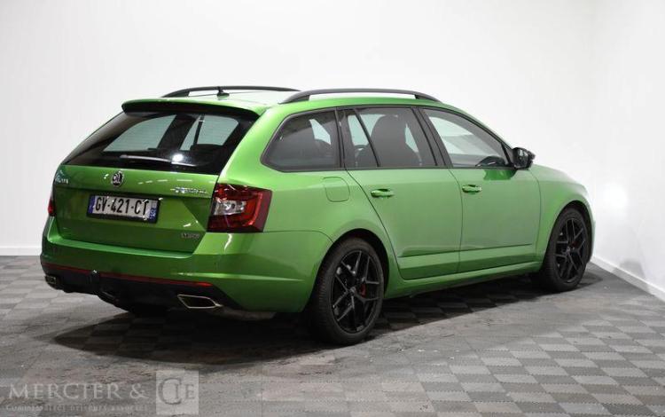 SKODA OCTAVIA COMBI 2,0 TSI 245 RS 4X2 DSG BVA VERT GV-421-CT