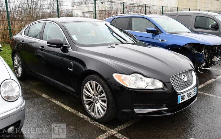 JAGUAR XF 3,0 D 240CH LUXURY PREMIUM BVA NOIR BD-789-XE