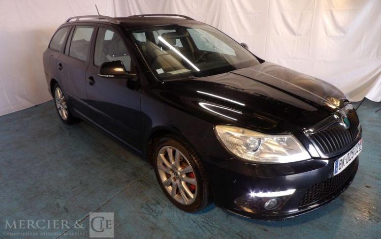 SKODA OCTAVIA COMBI RS 2.0 TDI 16V 170CV NOIR BK-025-CZ