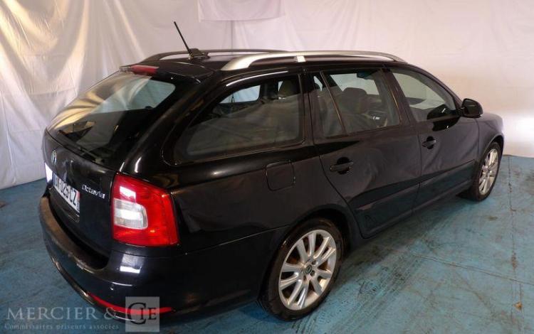 SKODA OCTAVIA COMBI RS 2.0 TDI 16V 170CV NOIR BK-025-CZ