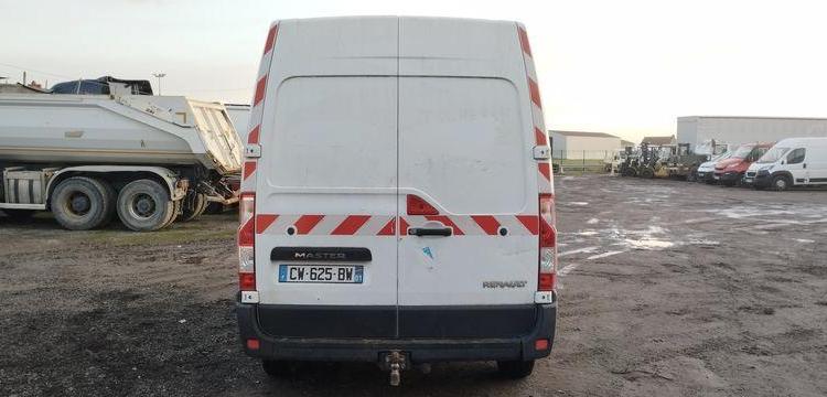 RENAULT MASTER L1H2 F3500 2,3 DCI 16V FAP 125 CV- DIESEL – 112920 KMS – ANNEE 2013 BLANC CW-625-BW