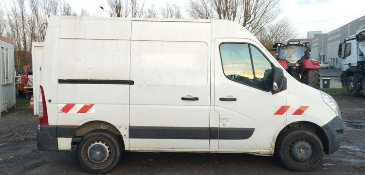 RENAULT MASTER L1H2 F3500 2,3 DCI 16V FAP 125 CV- DIESEL – 112920 KMS – ANNEE 2013 BLANC CW-625-BW