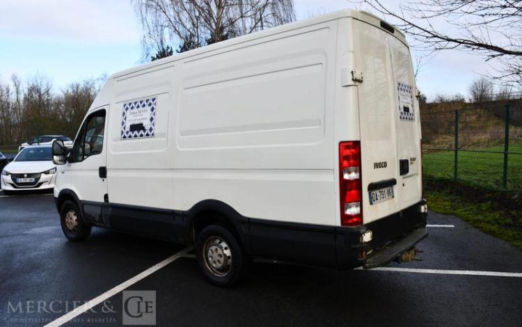 IVECO DAILY FOURGON 35S11 BLANC DA-791-VK