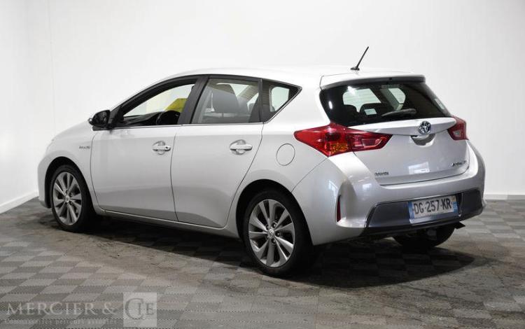 TOYOTA AURIS GRIS DG-257-KR